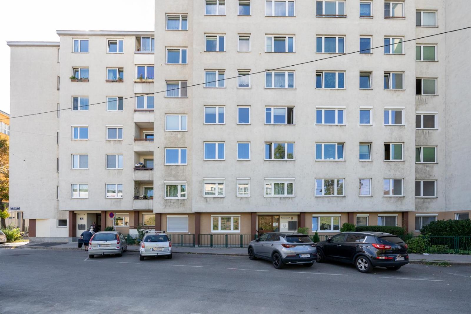 Two Bedrooms - 85 Squaremeters - 4 Min To U6 Dresdner Str ウィーン エクステリア 写真
