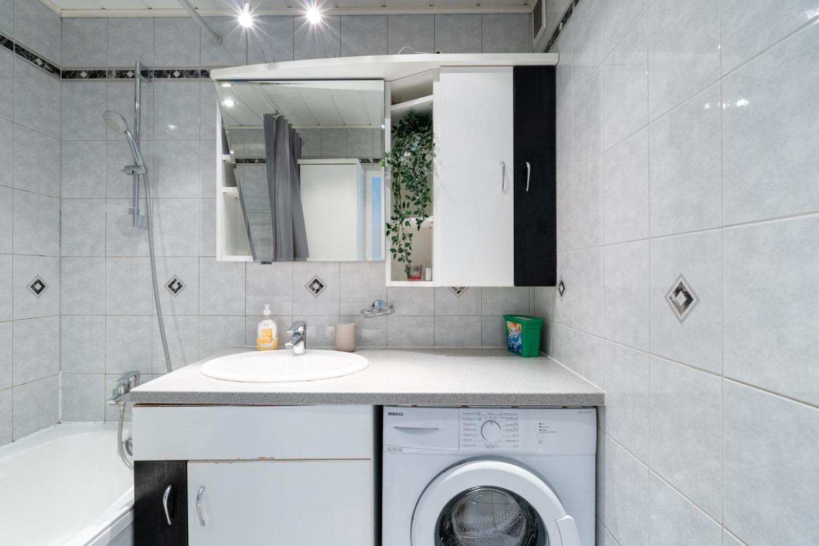 Two Bedrooms - 85 Squaremeters - 4 Min To U6 Dresdner Str ウィーン エクステリア 写真