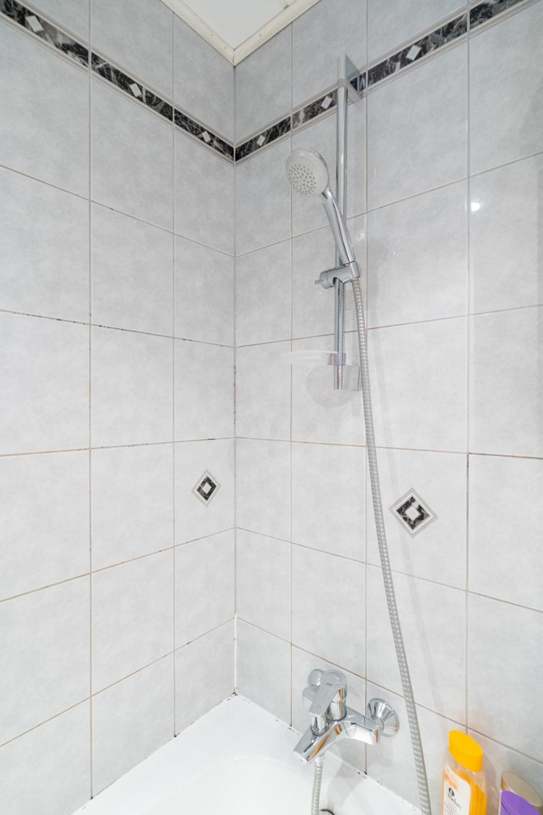 Two Bedrooms - 85 Squaremeters - 4 Min To U6 Dresdner Str ウィーン エクステリア 写真
