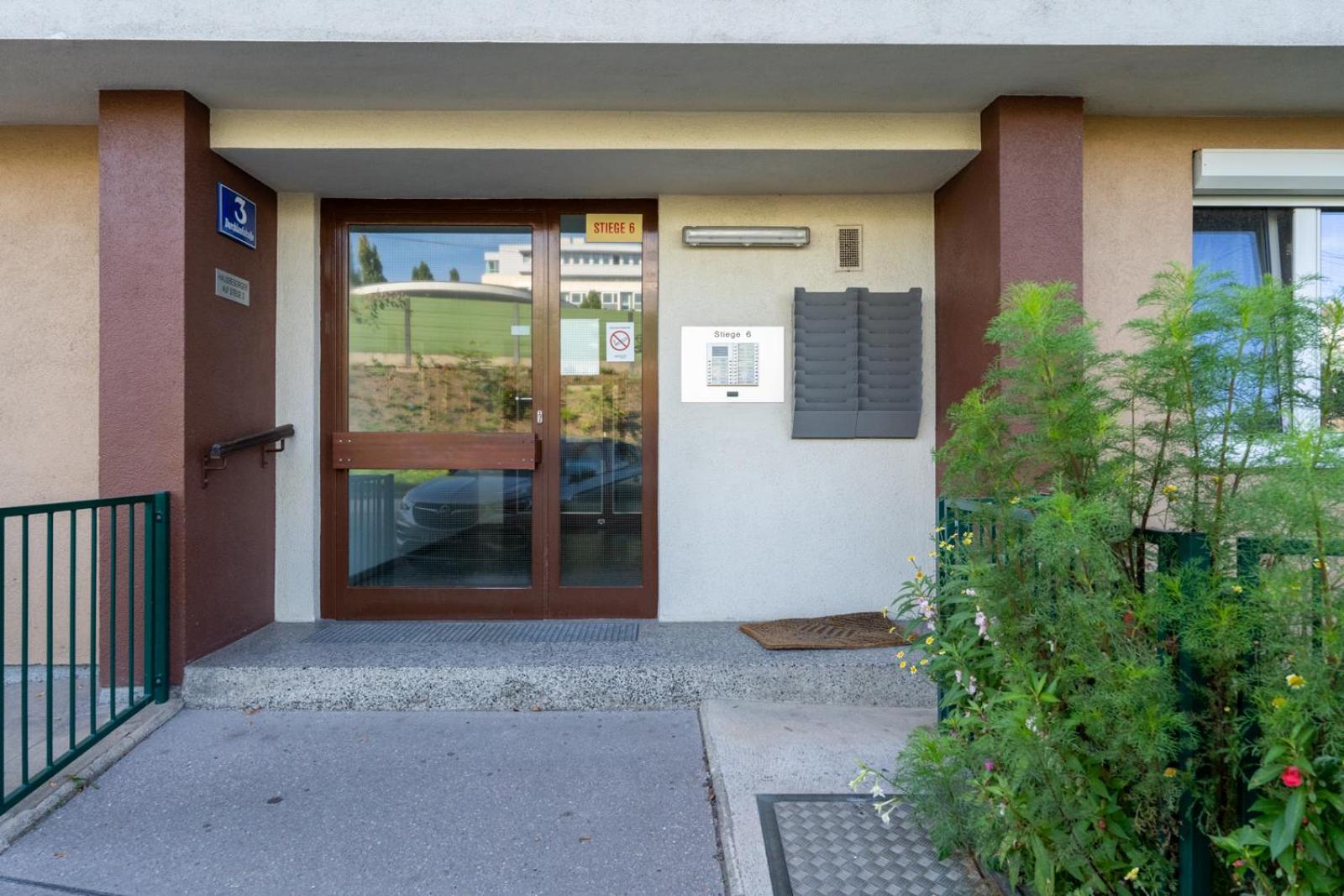 Two Bedrooms - 85 Squaremeters - 4 Min To U6 Dresdner Str ウィーン エクステリア 写真