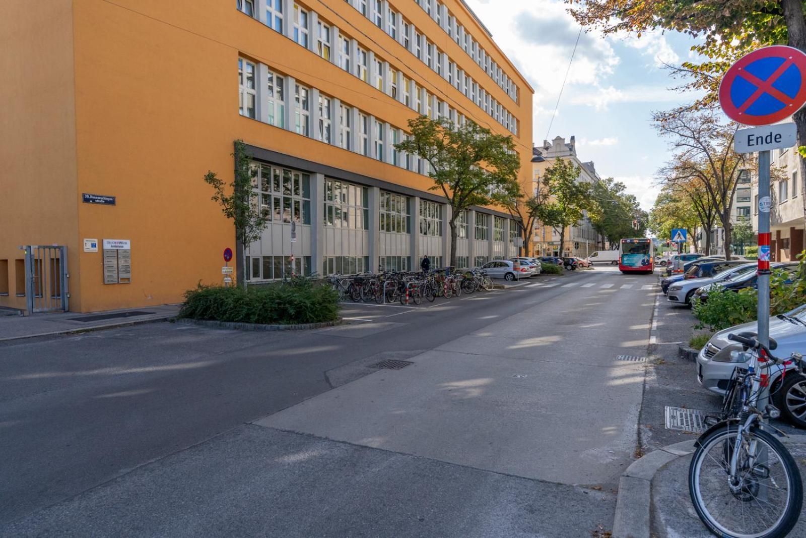 Two Bedrooms - 85 Squaremeters - 4 Min To U6 Dresdner Str ウィーン エクステリア 写真