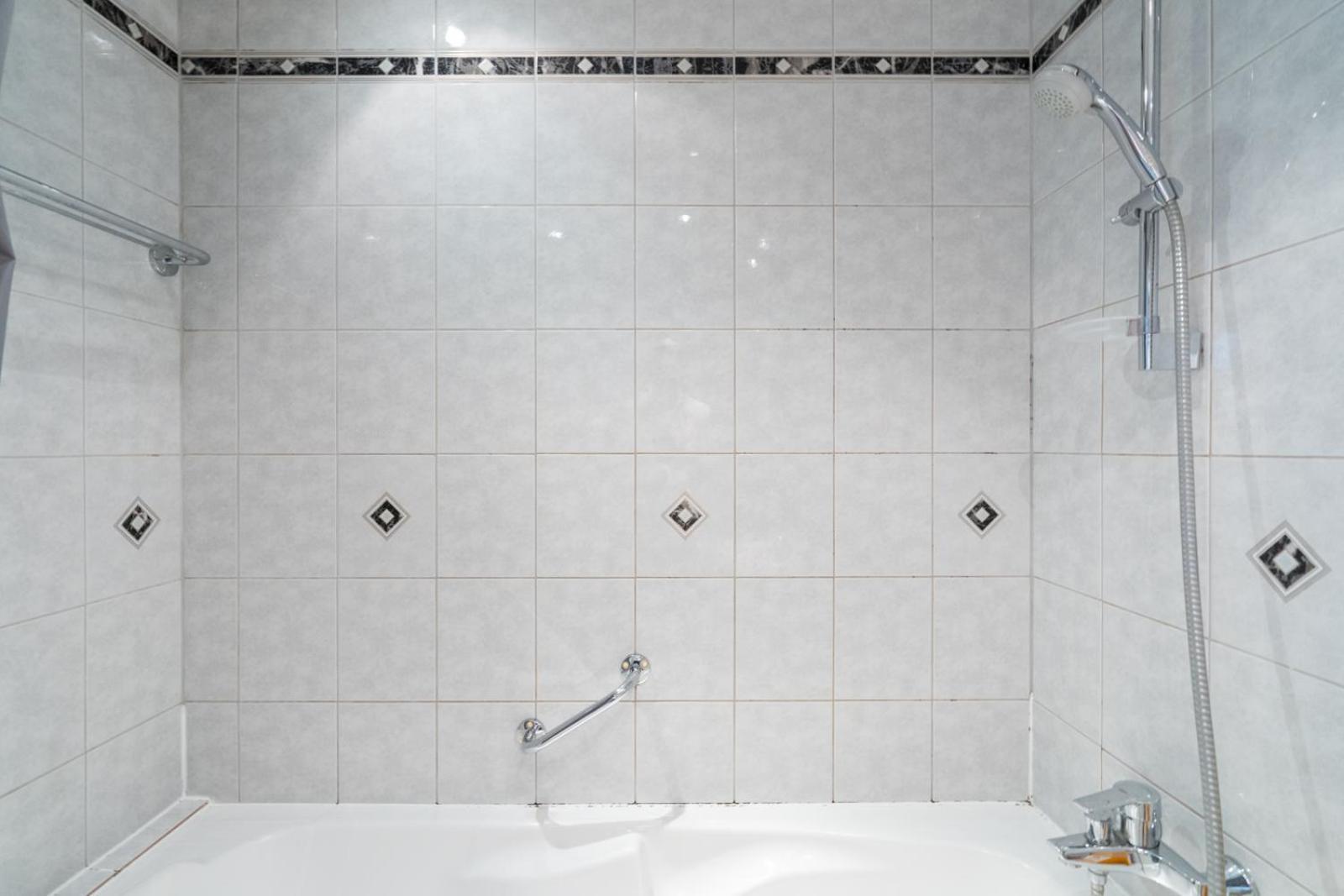 Two Bedrooms - 85 Squaremeters - 4 Min To U6 Dresdner Str ウィーン エクステリア 写真