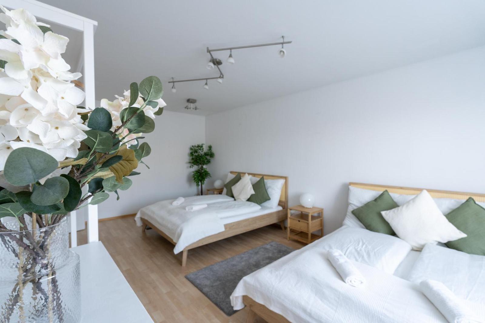 Two Bedrooms - 85 Squaremeters - 4 Min To U6 Dresdner Str ウィーン エクステリア 写真